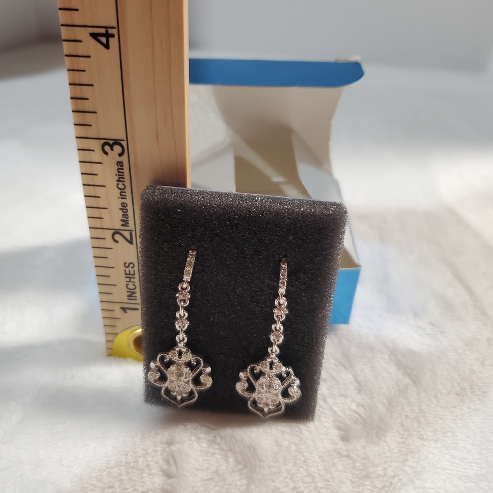 Avon Silver Dangle Earrings - Picture 4 of 8